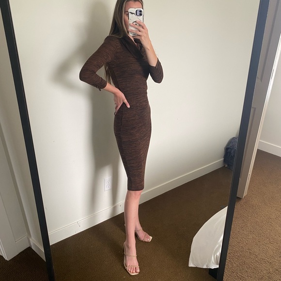 Brown Sweater Dress - Le Chateau - Size XXS - Picture 4 of 4
